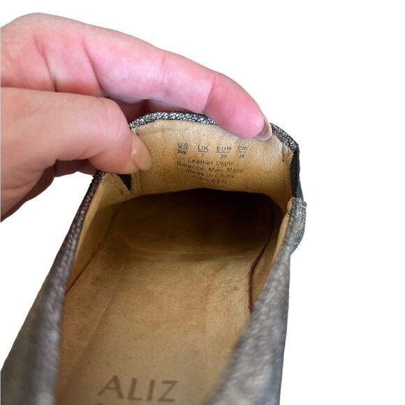 Naturalizer AIBILEEN Silver Leather Platform Slip On Loafers Shoes Size 9W - Picture 7 of 8